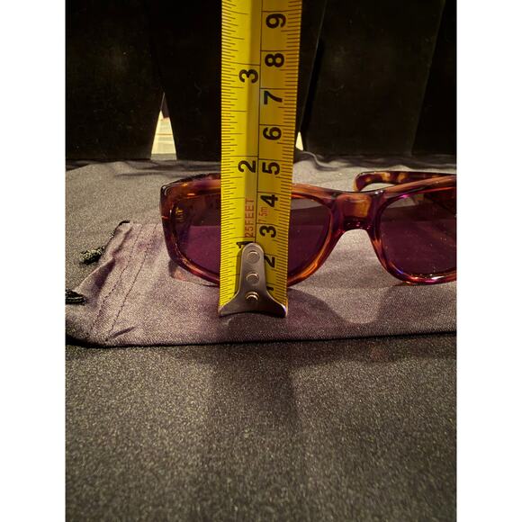 INI+IUM / Initium Brand Tortoise Shell Sunglasses Barely Used main image 4
